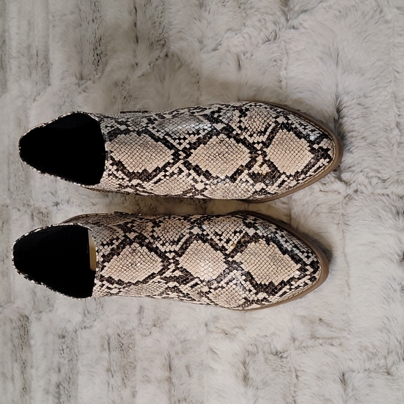 Snakeprint Booties - Picture 2 of 12